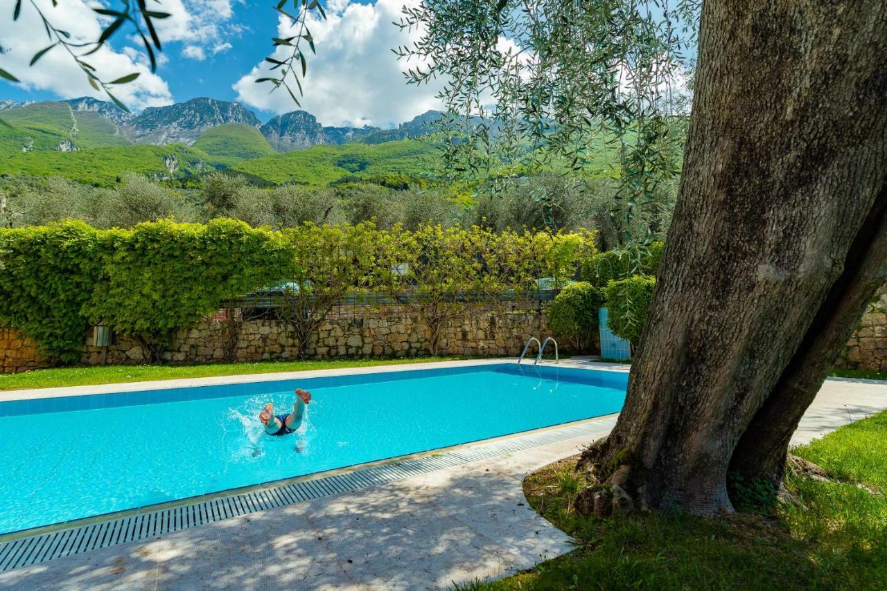 Garden Beth'S House Apartment Brenzone sul Garda Ngoại thất bức ảnh
