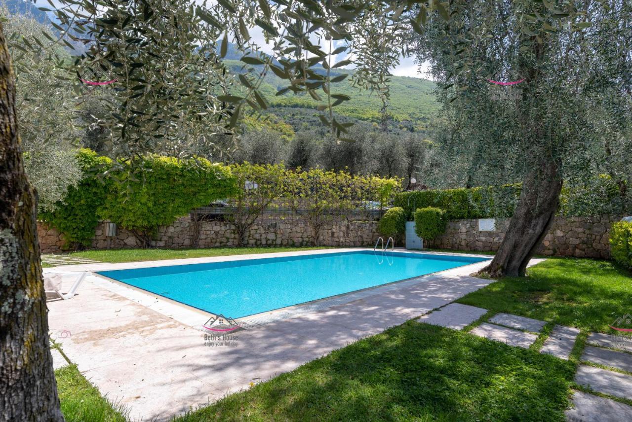 Garden Beth'S House Apartment Brenzone sul Garda Ngoại thất bức ảnh
