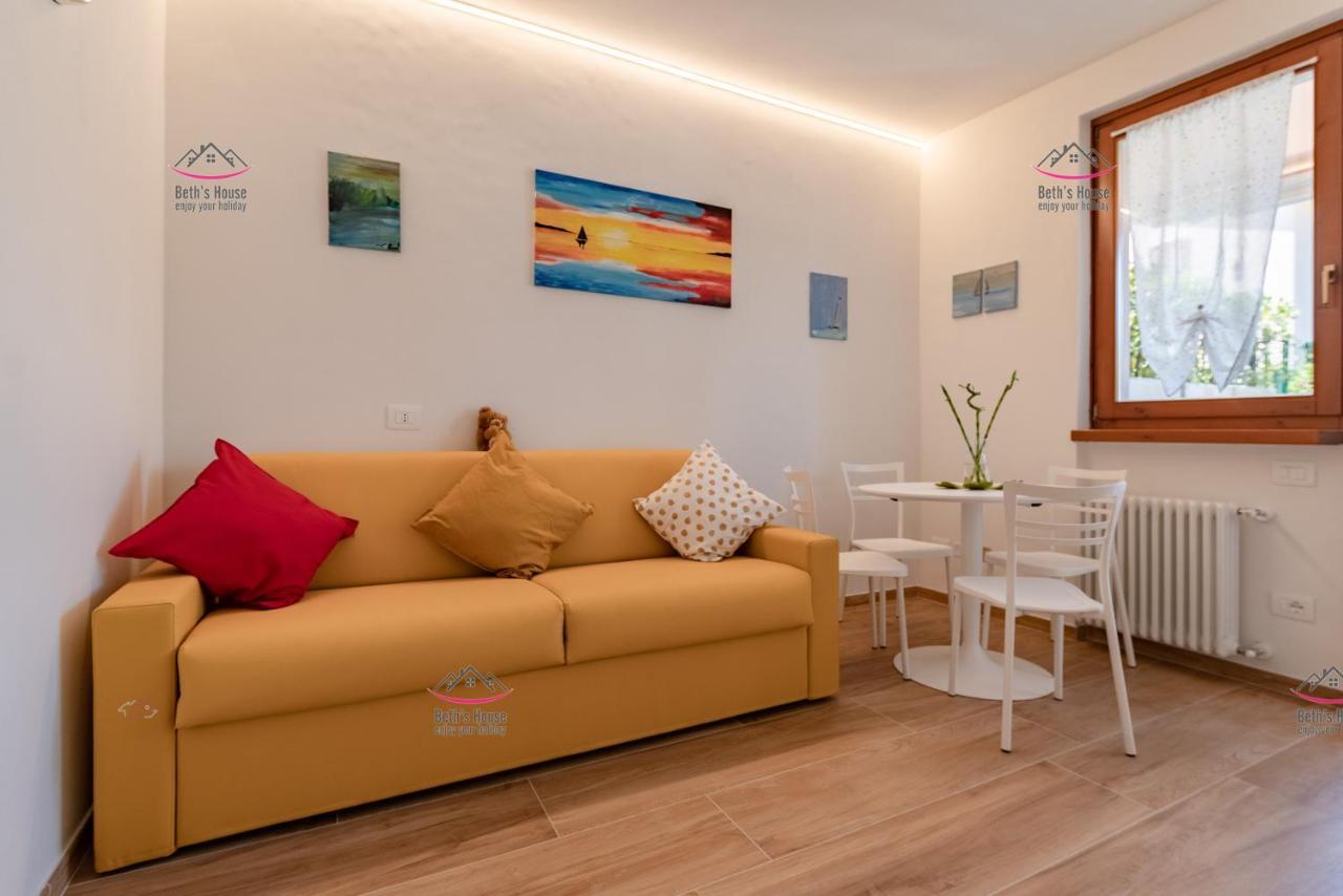 Garden Beth'S House Apartment Brenzone sul Garda Ngoại thất bức ảnh