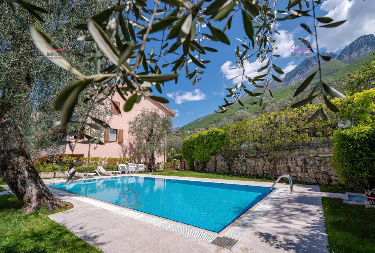 Garden Beth'S House Apartment Brenzone sul Garda Ngoại thất bức ảnh