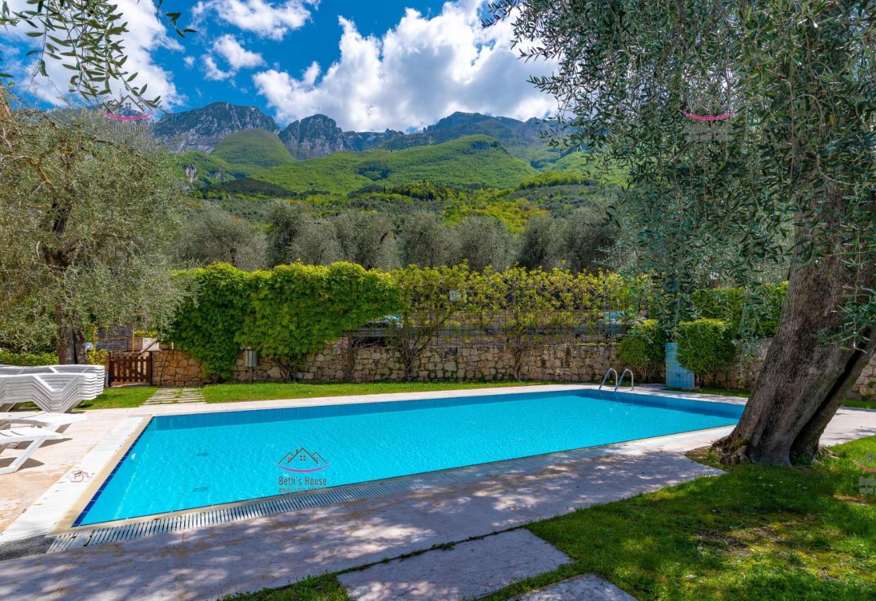 Garden Beth'S House Apartment Brenzone sul Garda Ngoại thất bức ảnh